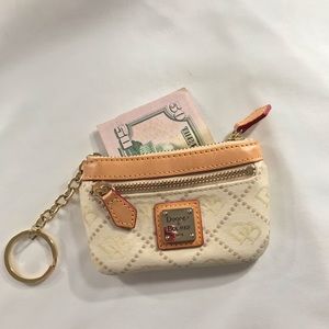 DOONEY & BOURKE BEIGE COIN PURSE KEYCHAIN
